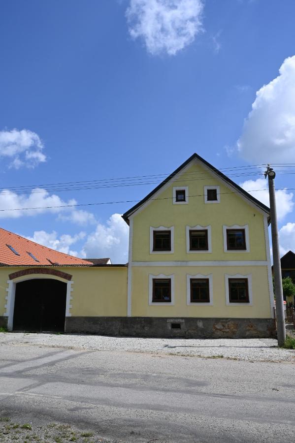 Penzion Mezi Radky Jindřichŭv Hradec Kültér fotó
