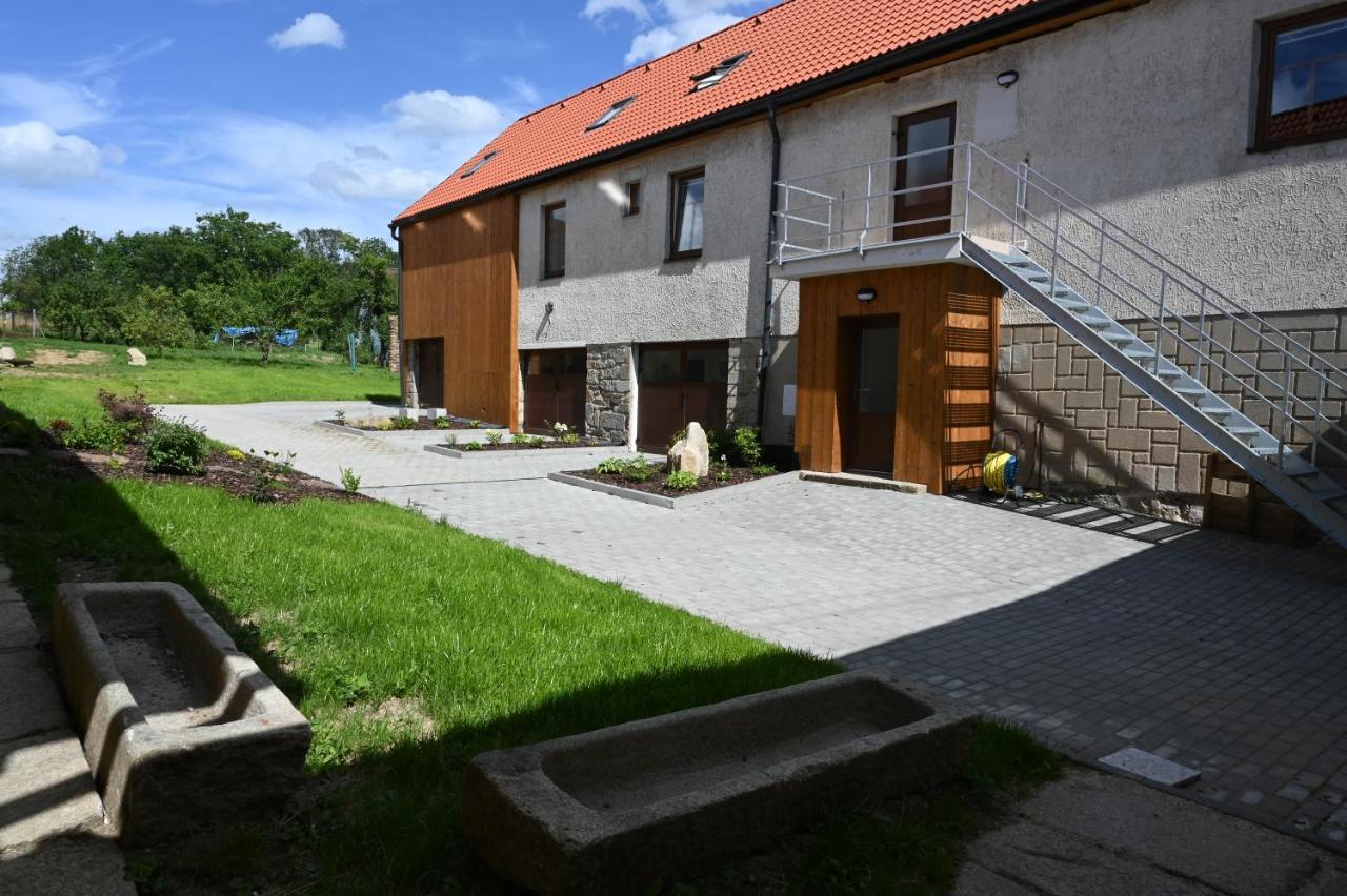 Penzion Mezi Radky Jindřichŭv Hradec Kültér fotó